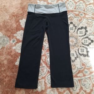 LuluLemon Groove Slit Cropped Yoga Pants